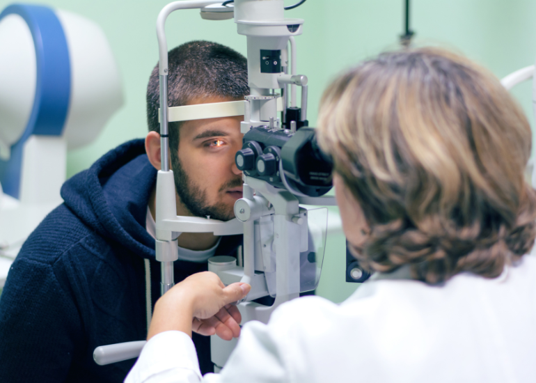 Diagnostyka bielma na oku